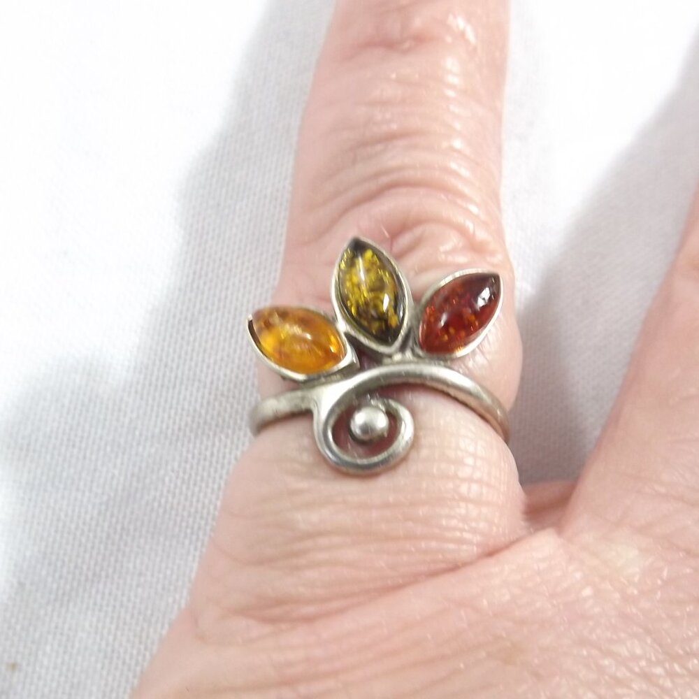 Vintage Sterling Silver 925 Marked Ring with Multicolored Amber, Size 6 3/4